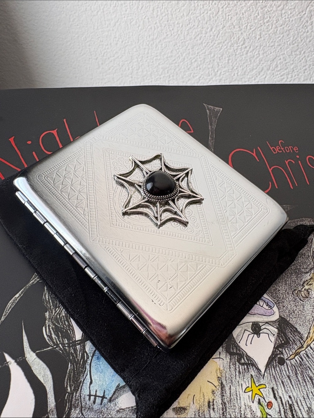 Silver spiderweb wallet cigarette case